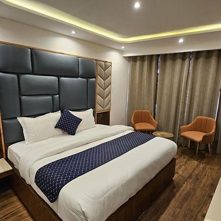 Mountain Zest- Simla Royale Near Mall Road Free Pickup From Railway Station Simla Kültér fotó