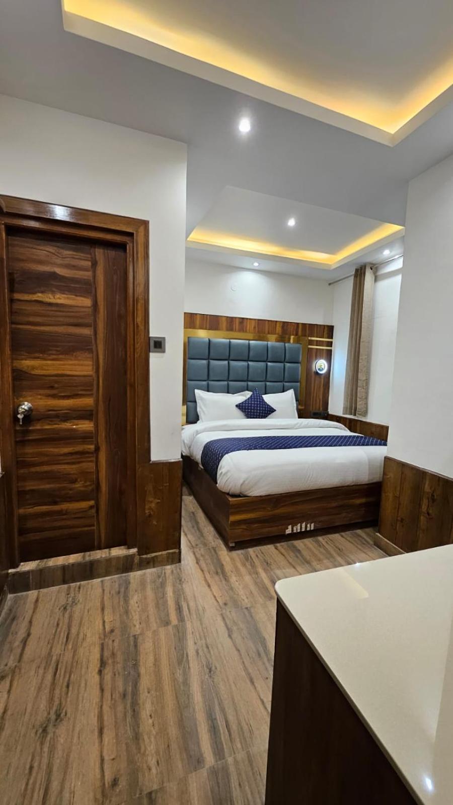 Mountain Zest- Simla Royale Near Mall Road Free Pickup From Railway Station Simla Kültér fotó
