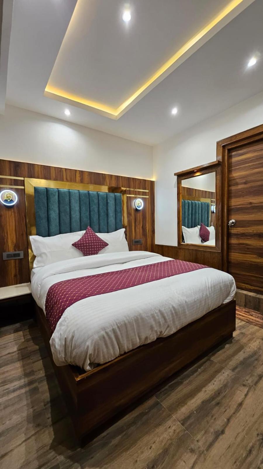 Mountain Zest- Simla Royale Near Mall Road Free Pickup From Railway Station Simla Kültér fotó