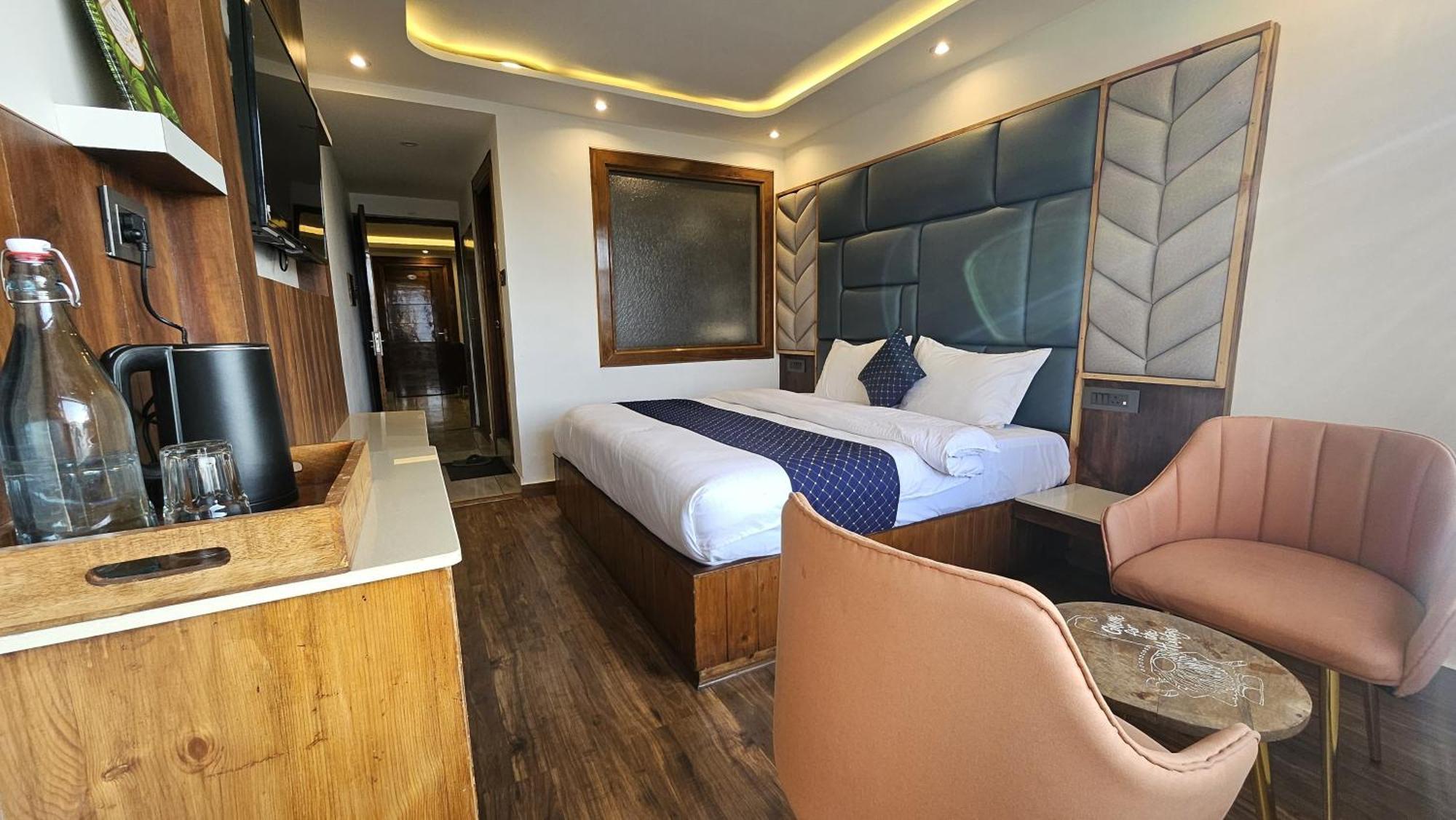 Mountain Zest- Simla Royale Near Mall Road Free Pickup From Railway Station Simla Kültér fotó